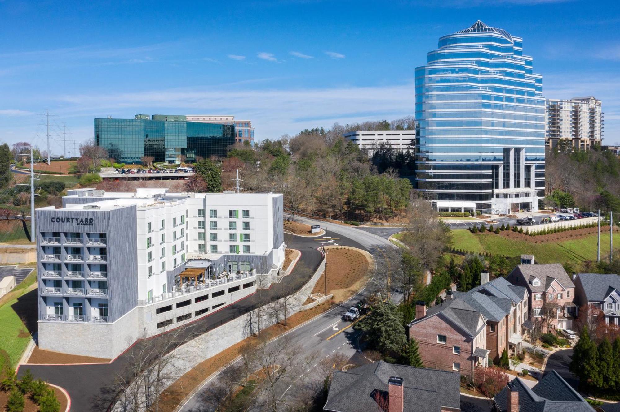Courtyard By Marriott Atlanta Vinings/Galleria Смирна Экстерьер фото