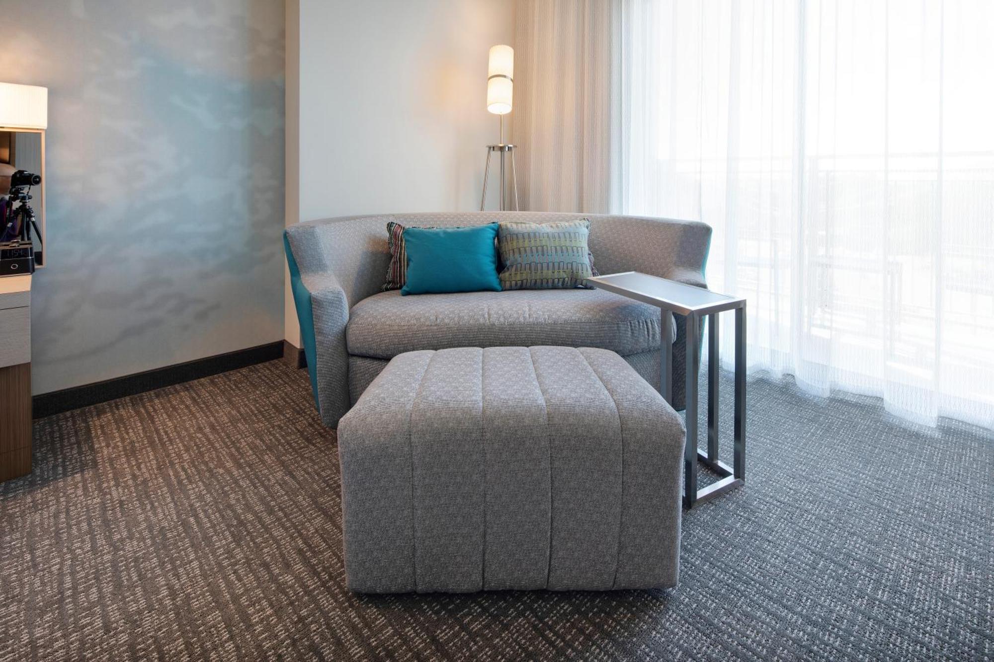 Courtyard By Marriott Atlanta Vinings/Galleria Смирна Экстерьер фото