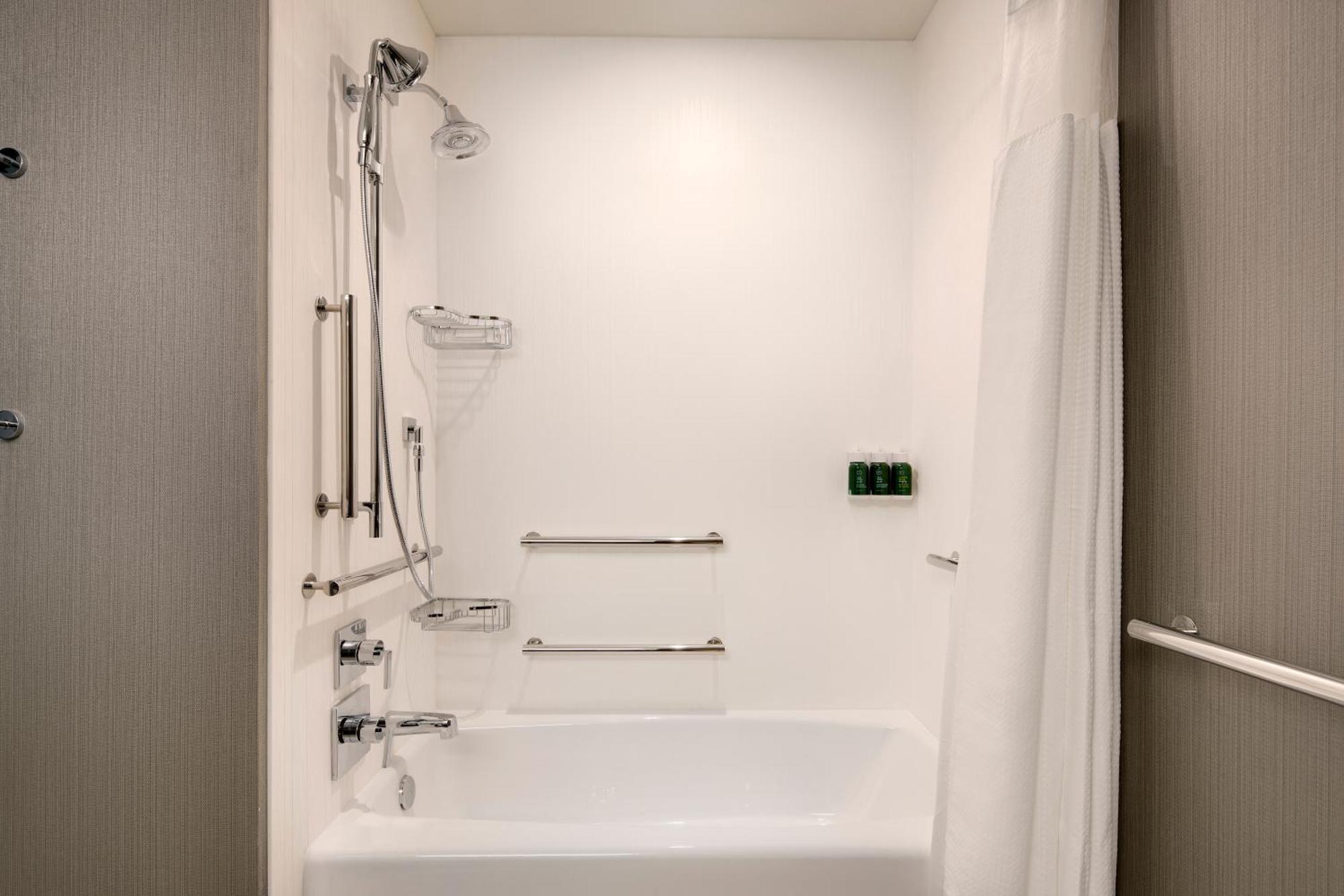 Courtyard By Marriott Atlanta Vinings/Galleria Смирна Экстерьер фото