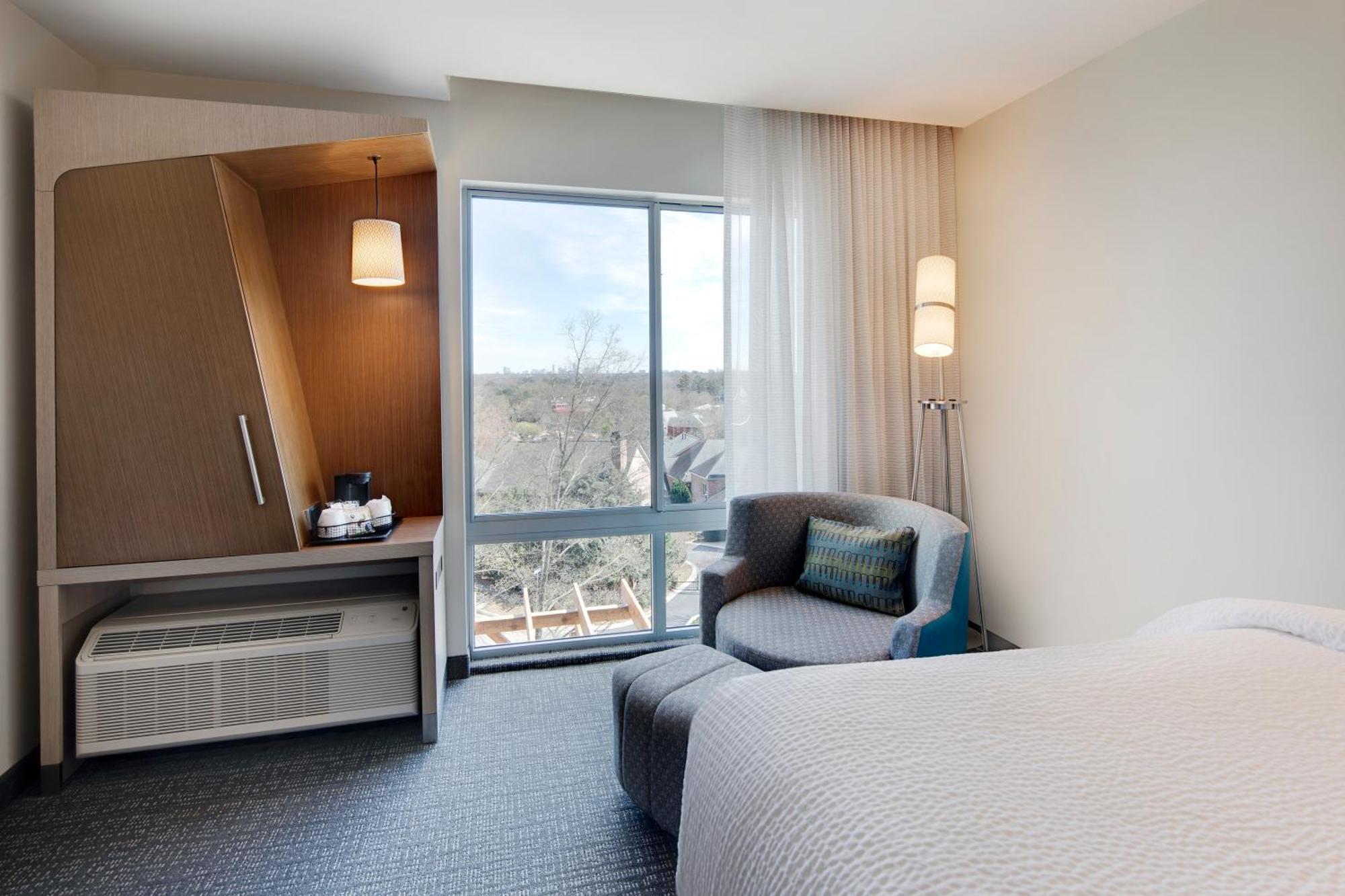 Courtyard By Marriott Atlanta Vinings/Galleria Смирна Экстерьер фото