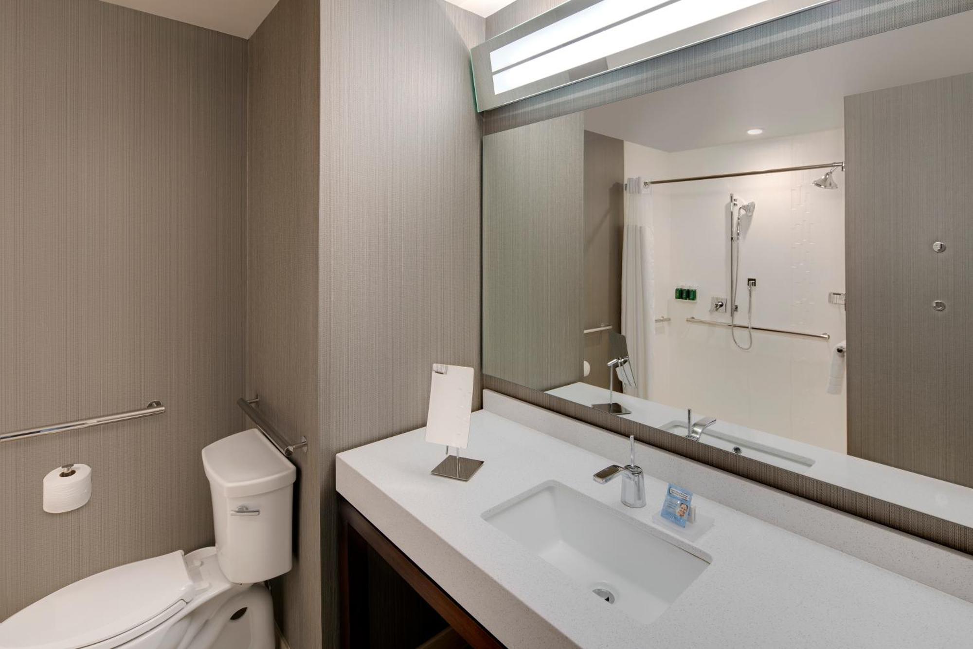 Courtyard By Marriott Atlanta Vinings/Galleria Смирна Экстерьер фото