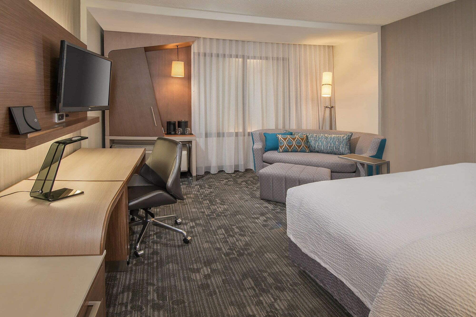 Courtyard By Marriott Atlanta Vinings/Galleria Смирна Экстерьер фото